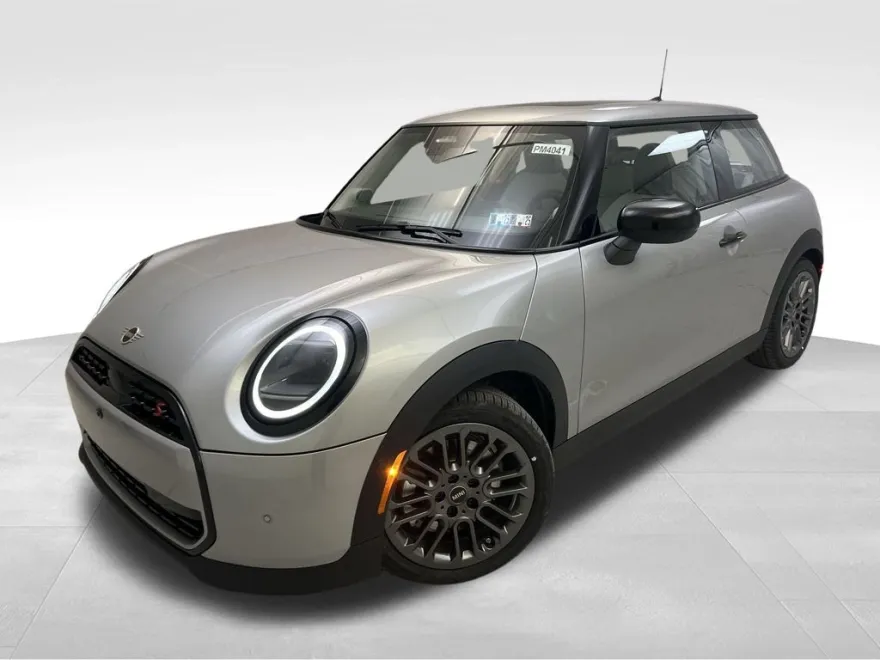 2025 Mini Cooper S Iconic photo 1