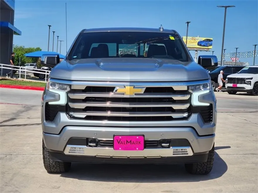2025 Chevrolet Silverado 1500 High Country photo 1