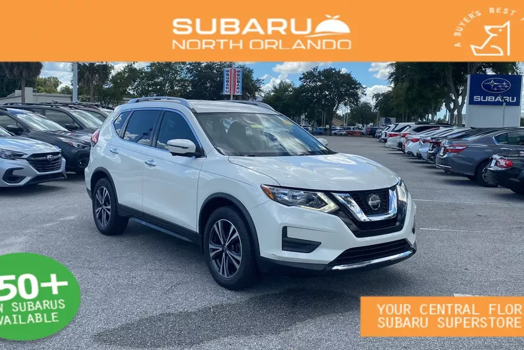 2019 Nissan Rogue SV photo 1