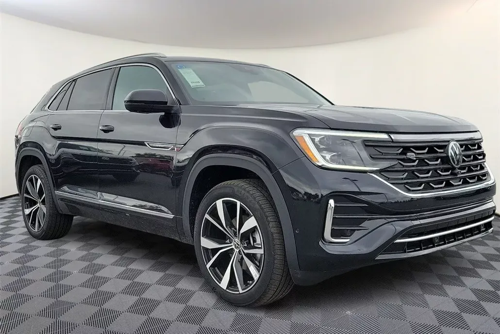 2024 Volkswagen Atlas Cross Sport SEL Premium R-Line photo 1