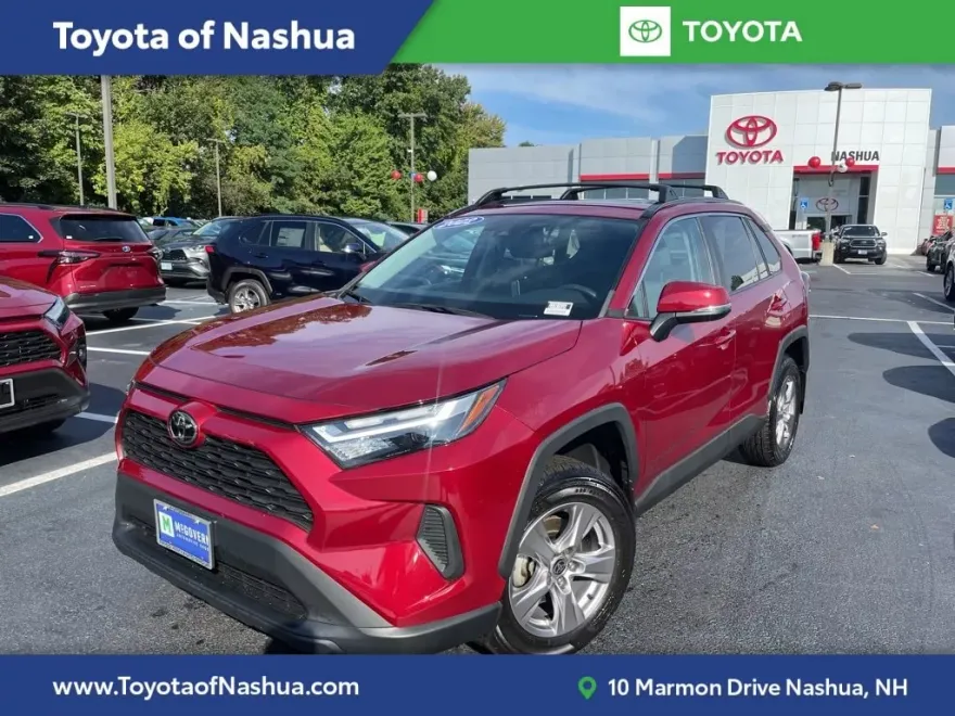 2022 Toyota RAV4 XLE photo 1