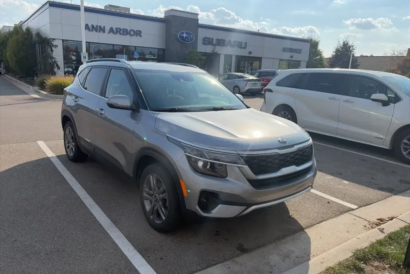 2021 Kia Seltos S photo 1