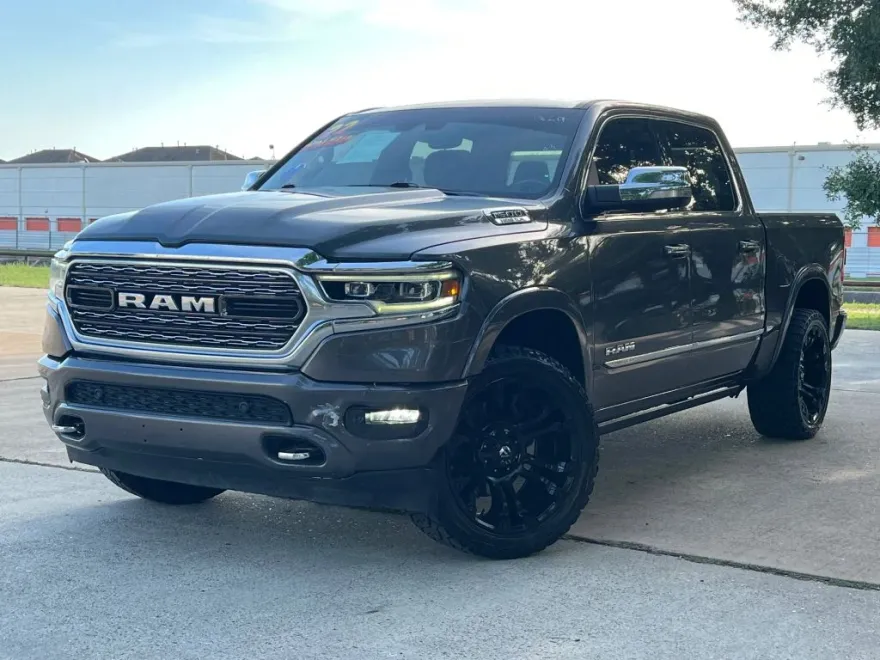 2022 Ram 1500 Limited photo 1
