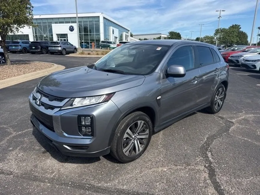 2023 Mitsubishi Outlander Sport ES LE SE photo 1