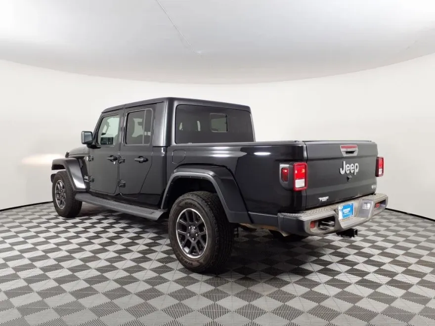 2022 Jeep Gladiator Overland photo 1