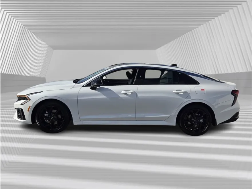 2026 Kia K5 GT-Line photo 1