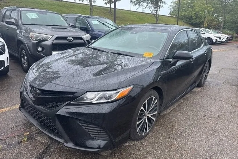 2020 Toyota Camry Base photo 1
