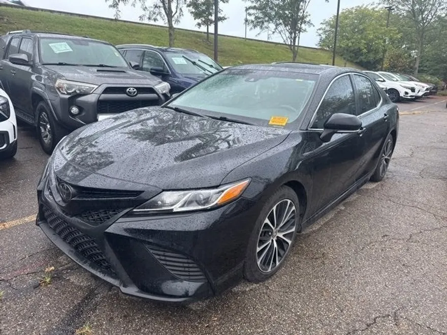 2020 Toyota Camry Base photo 1
