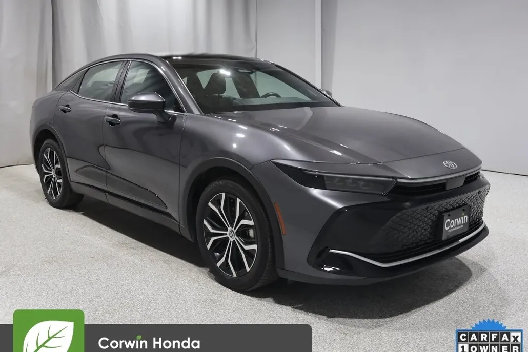 2024 Toyota Crown Limited photo 1