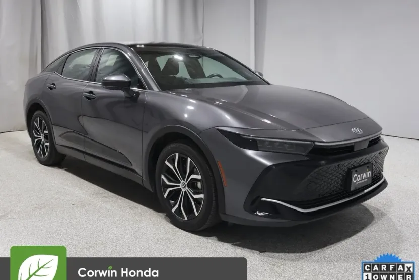 2024 Toyota Crown Limited photo 1