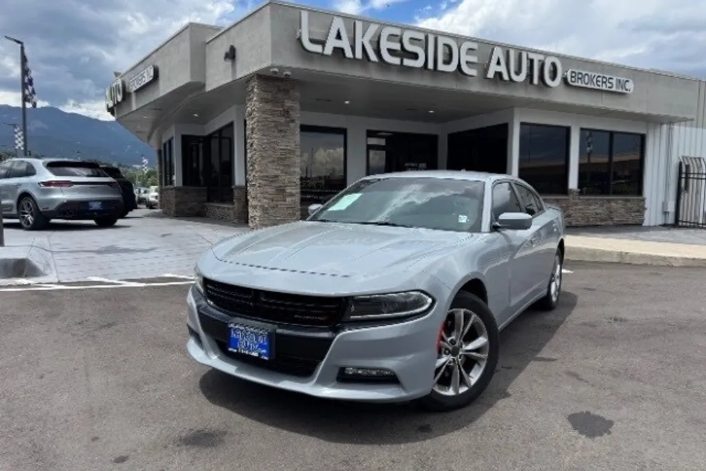 2022 Dodge Charger SXT photo 1