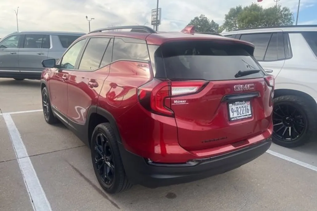 2022 Gmc Terrain SLE photo 1