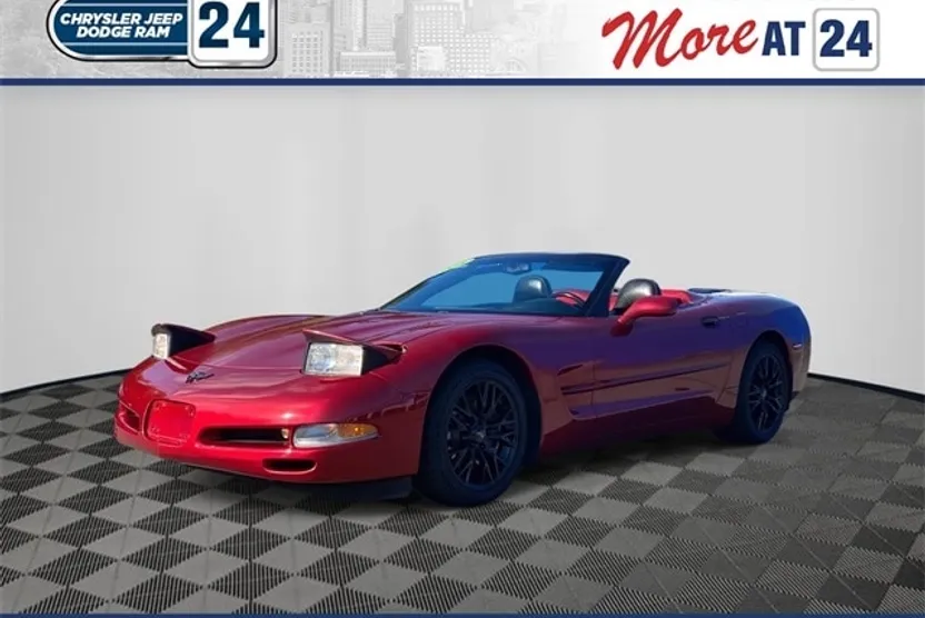 2004 Chevrolet Corvette Base photo 1