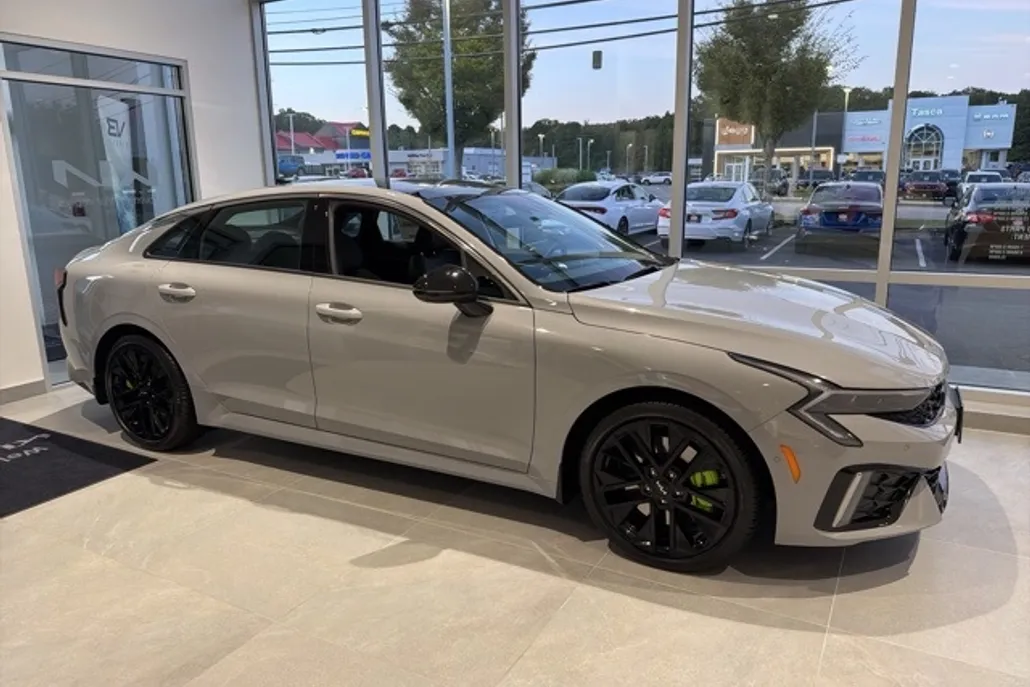 2026 Kia K5 GT photo 1