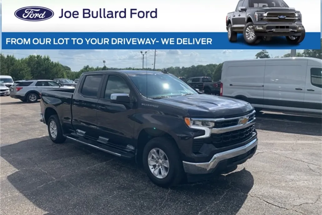 2024 Chevrolet Silverado 1500 LT photo 1