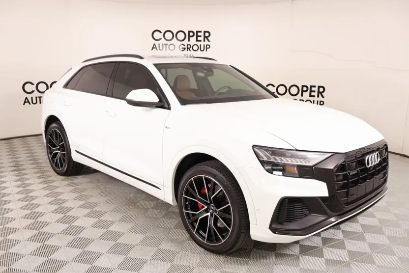 2023 Audi Q8 55 Prestige photo 1