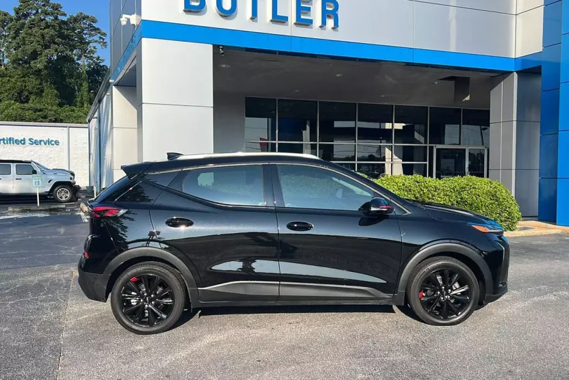 2023 Chevrolet Bolt EUV photo 1