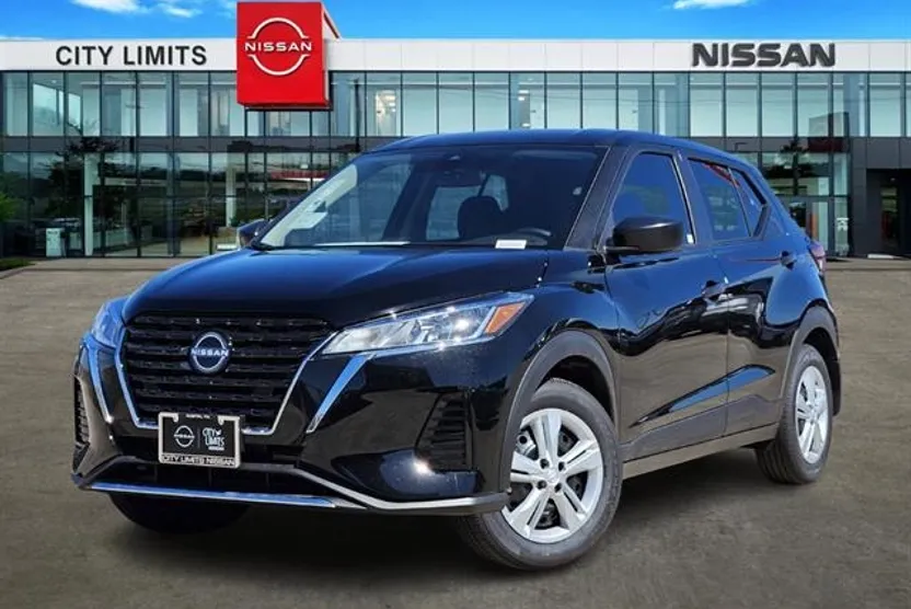 2025 Nissan Kicks Play S photo 1