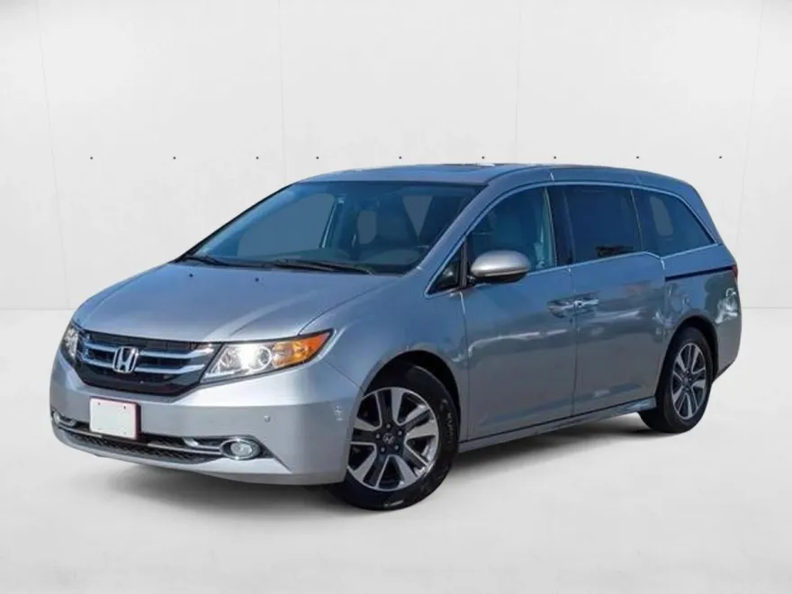 2017 Honda Odyssey Touring photo 1