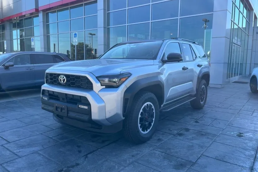 2025 Toyota 4Runner TRD Off-Road Premium photo 1