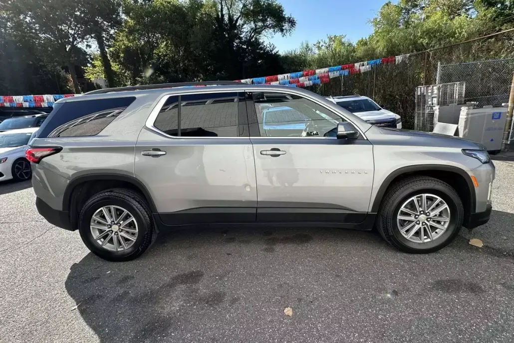 2023 Chevrolet Traverse 3LT photo 1