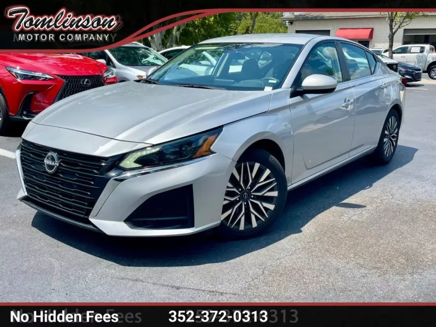 2023 Nissan Altima 2.5 SV photo 1