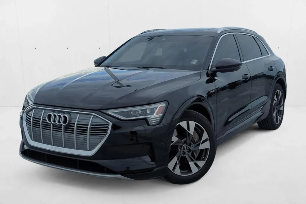 2023 Audi e-tron Premium Plus photo 1