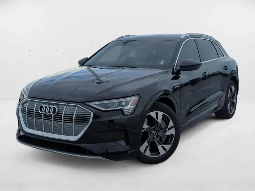 2023 Audi e-tron Premium Plus photo 1