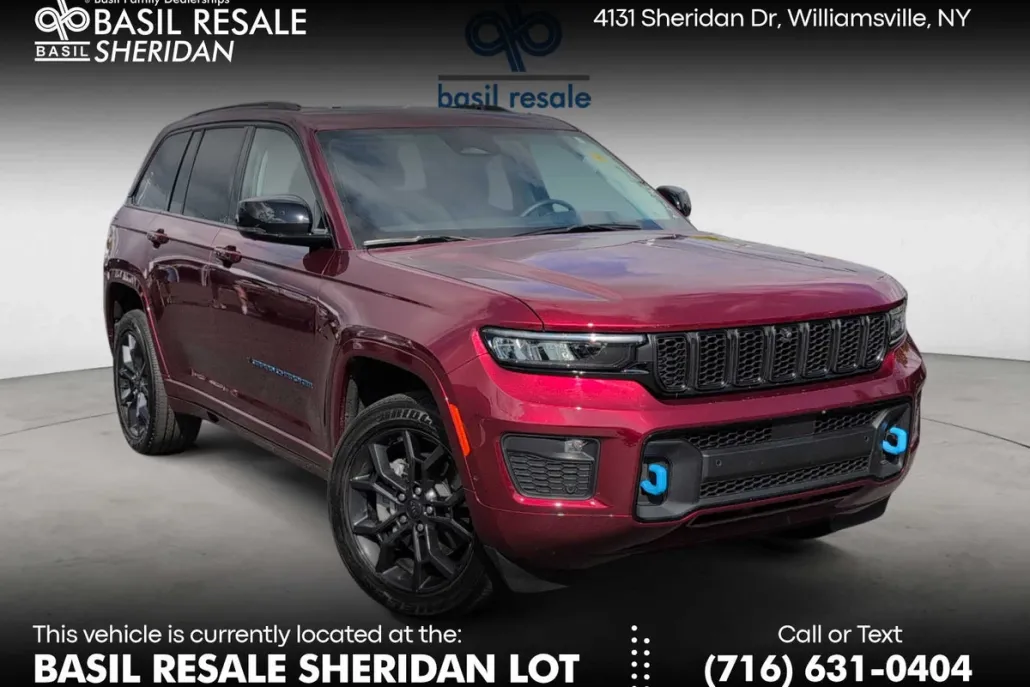 2023 Jeep Cherokee 80th Anniversary Edition photo 1