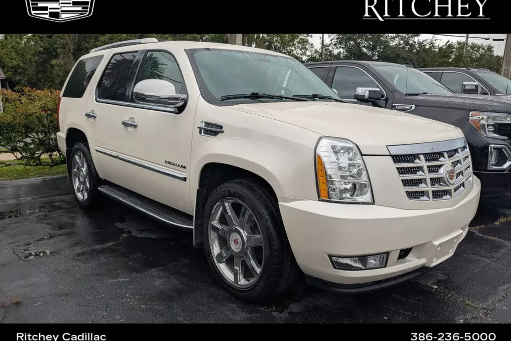 2014 Cadillac Escalade Luxury photo 1