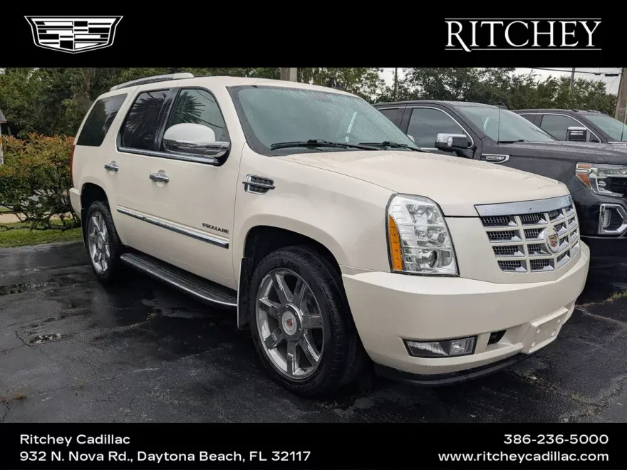 2014 Cadillac Escalade Luxury photo 1