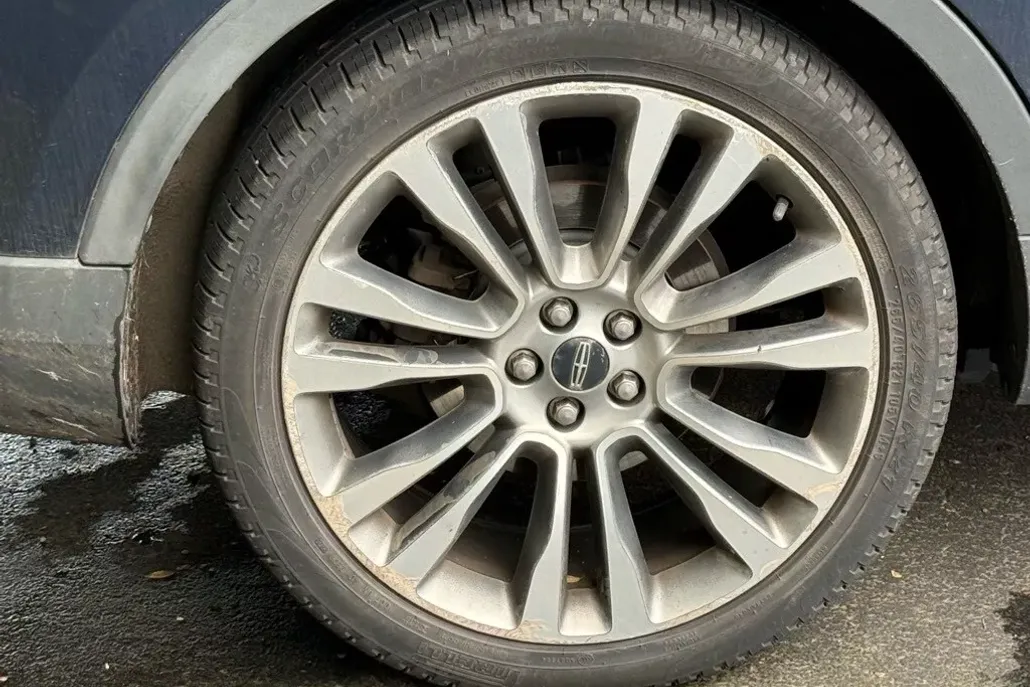 2017 Lincoln MKX Reserve photo 1