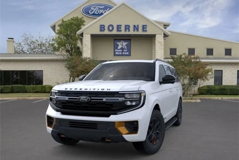 2025 Ford Expedition photo 1