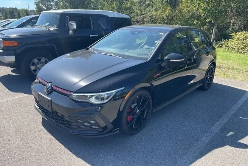 2024 Volkswagen Golf GTI 380 SE photo 1