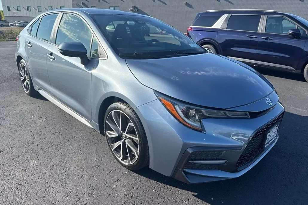 2020 Toyota Corolla SE photo 1