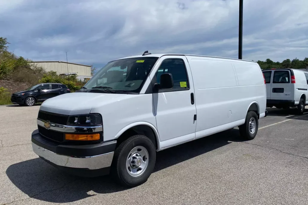 2025 Chevrolet Express Cargo Van photo 1