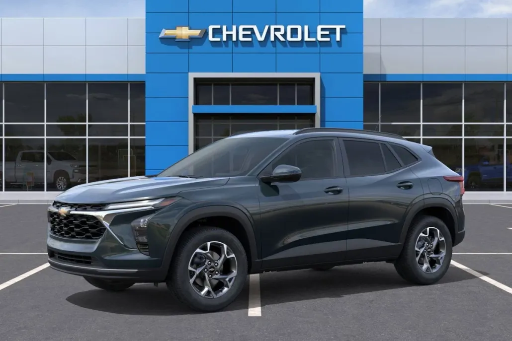 2025 Chevrolet Trax LT photo 1