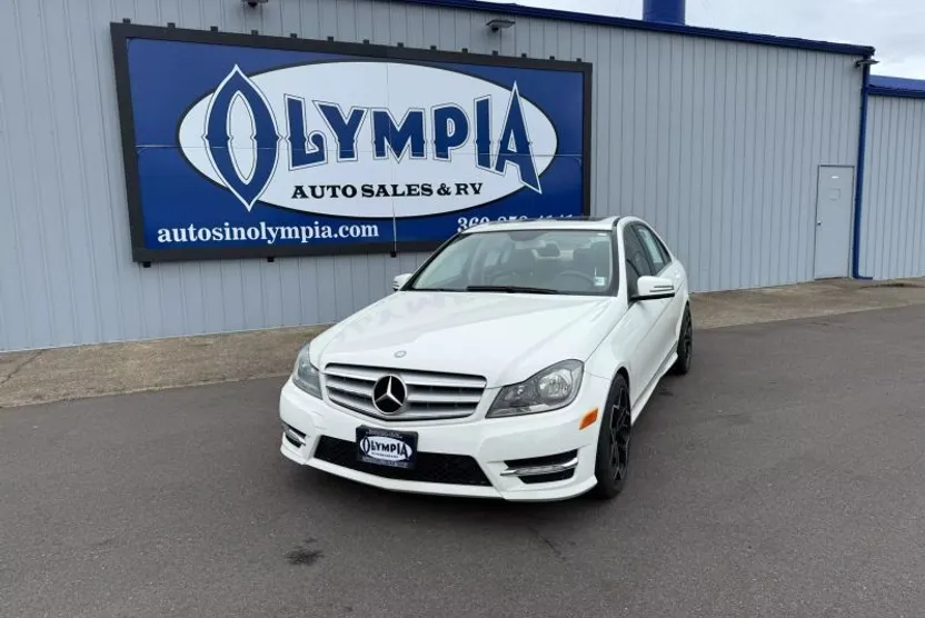 2012 Mercedes Benz C 300 4MATIC Luxury Sedan photo 1