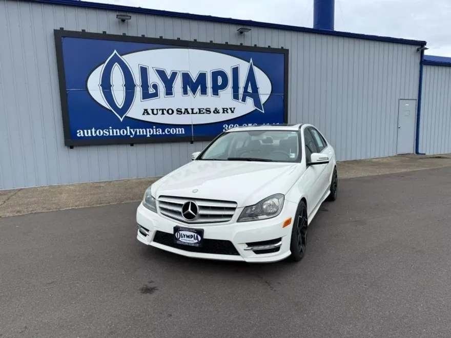 2012 Mercedes Benz C 300 4MATIC Luxury Sedan photo 1