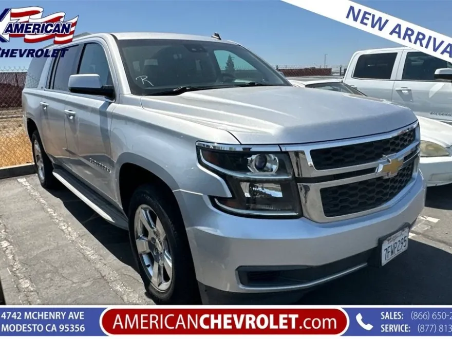 2015 Chevrolet Suburban LT photo 1