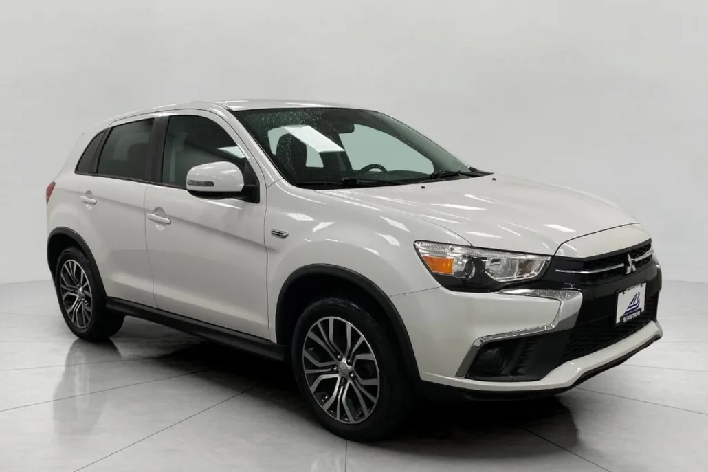2018 Mitsubishi Outlander Sport ES photo 1