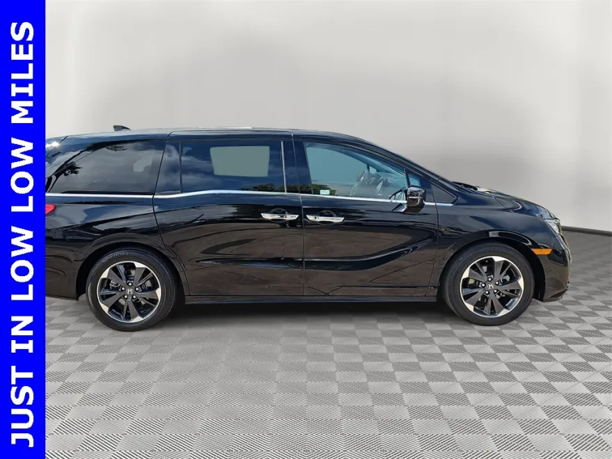 2023 Honda Odyssey Elite photo 1