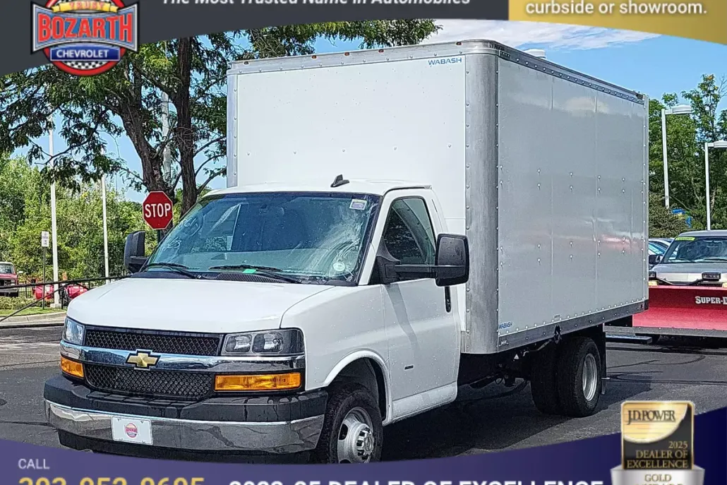 2025 Chevrolet Express 3500 Cutaway Van photo 1