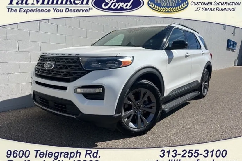 2023 Ford Explorer XLT photo 1