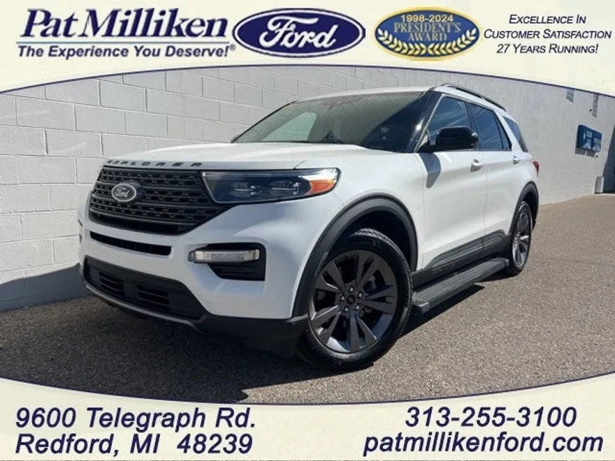 2023 Ford Explorer XLT photo 1
