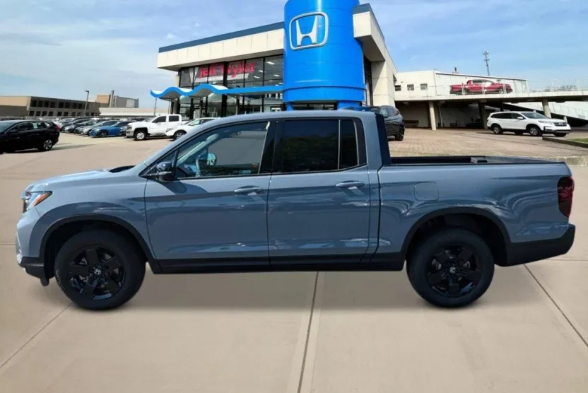 2026 Honda Ridgeline Black Edition photo 1