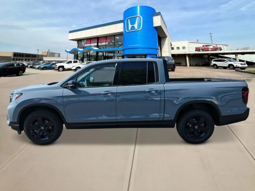 2026 Honda Ridgeline Black Edition photo 1
