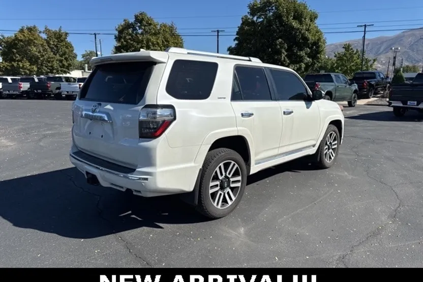 2023 Toyota 4Runner Limited photo 1