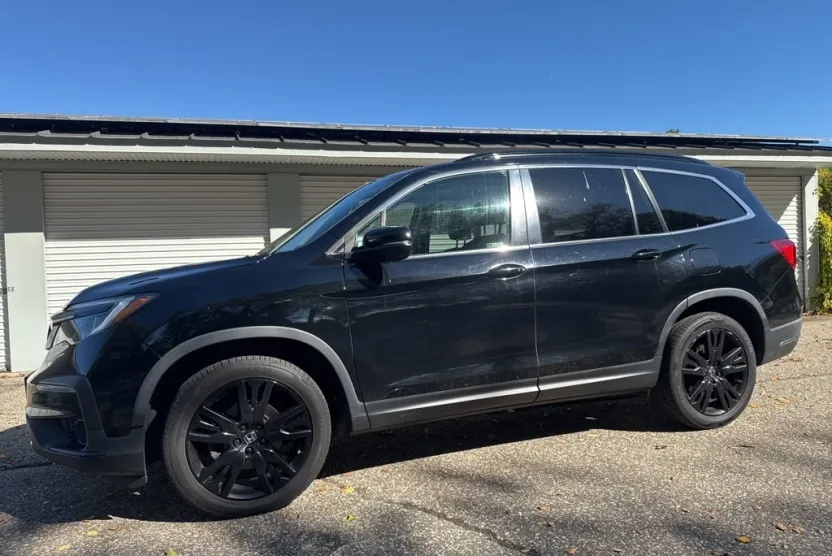 2021 Honda Pilot Special Edition photo 1