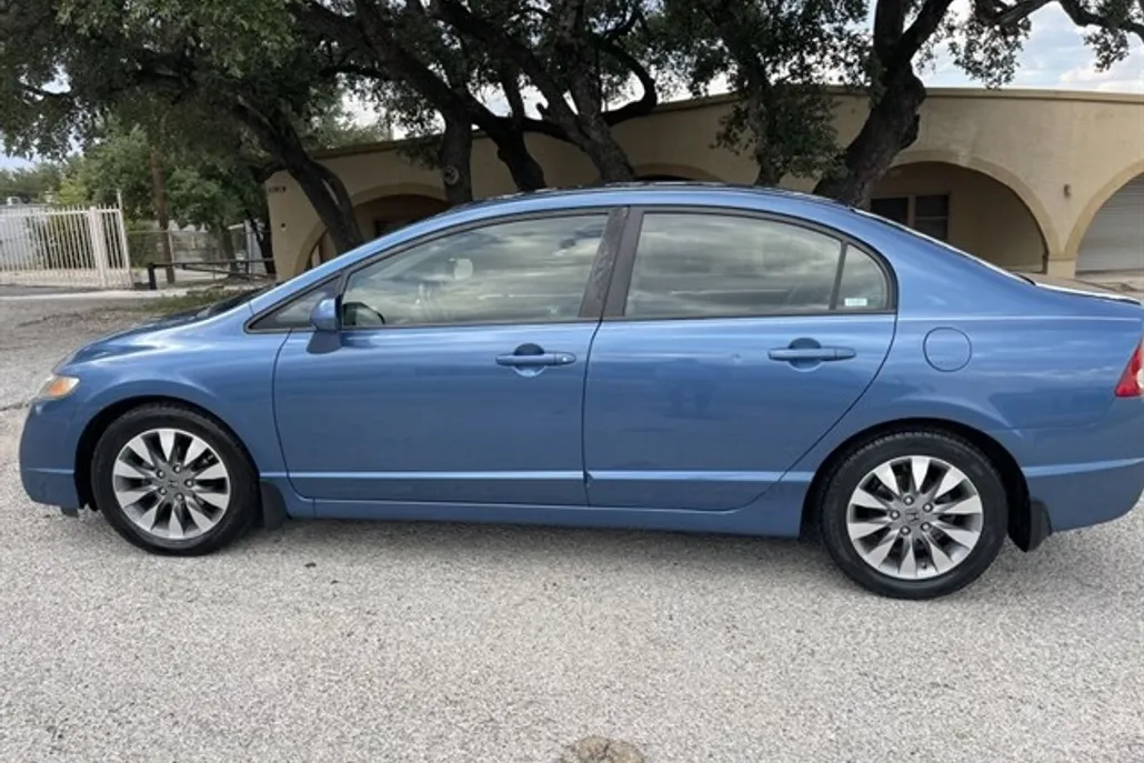 2009 Honda Civic photo 1